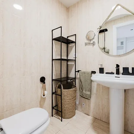 Acogedor Con Piscina Y Balcon Alicante